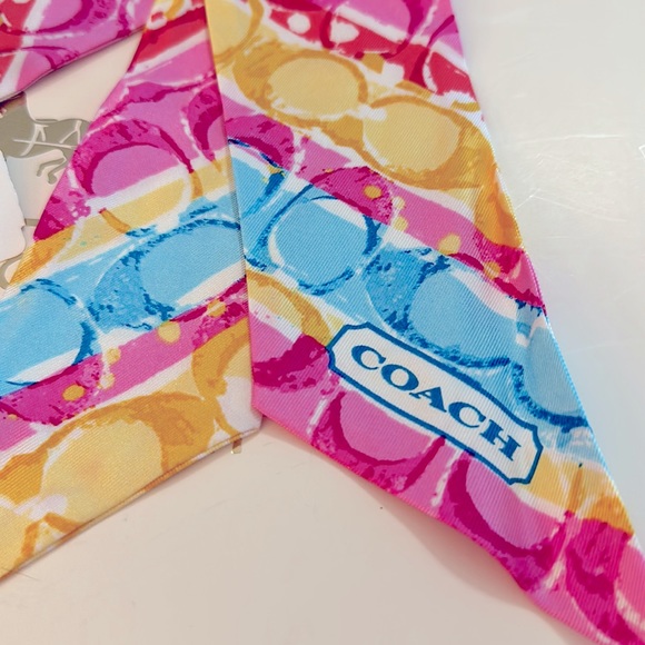 NWT Coach Signature Vintage Scarf - Picture 2 of 4
